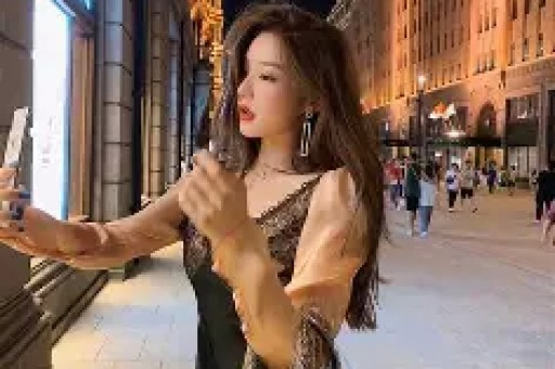 易易紫曝少数民族女星被经纪人潜规则:娱乐圈的权力游戏何时休 易易紫曝少数民族女星被经纪人潜规则:娱乐圈的权力游戏何时休