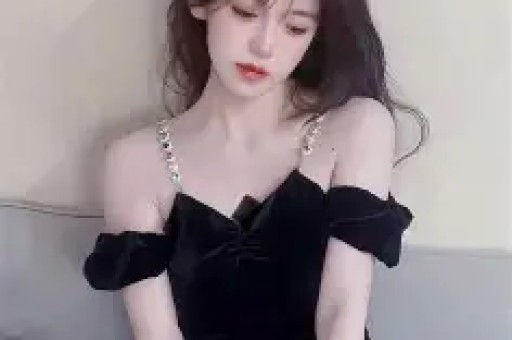 斗鱼女主播忘关摄像头私密画面流出！虚假人设彻底翻车
