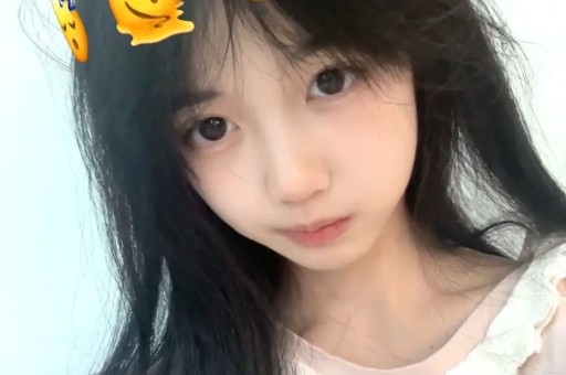 易易紫曝明星翻红后会耍大牌:红了之后就会耍大牌身边有很多 易易紫曝明星翻红后会耍大牌:红了之后就会耍大牌身边有很多